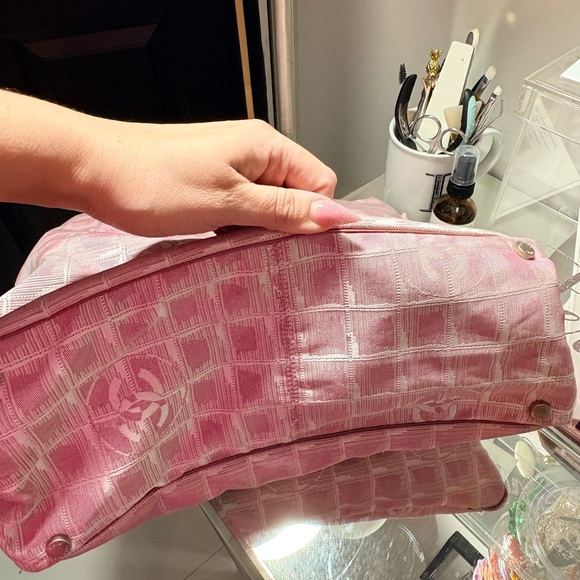 Chanel Pink Travel Ligne Tote Bag - Picture 3 of 6